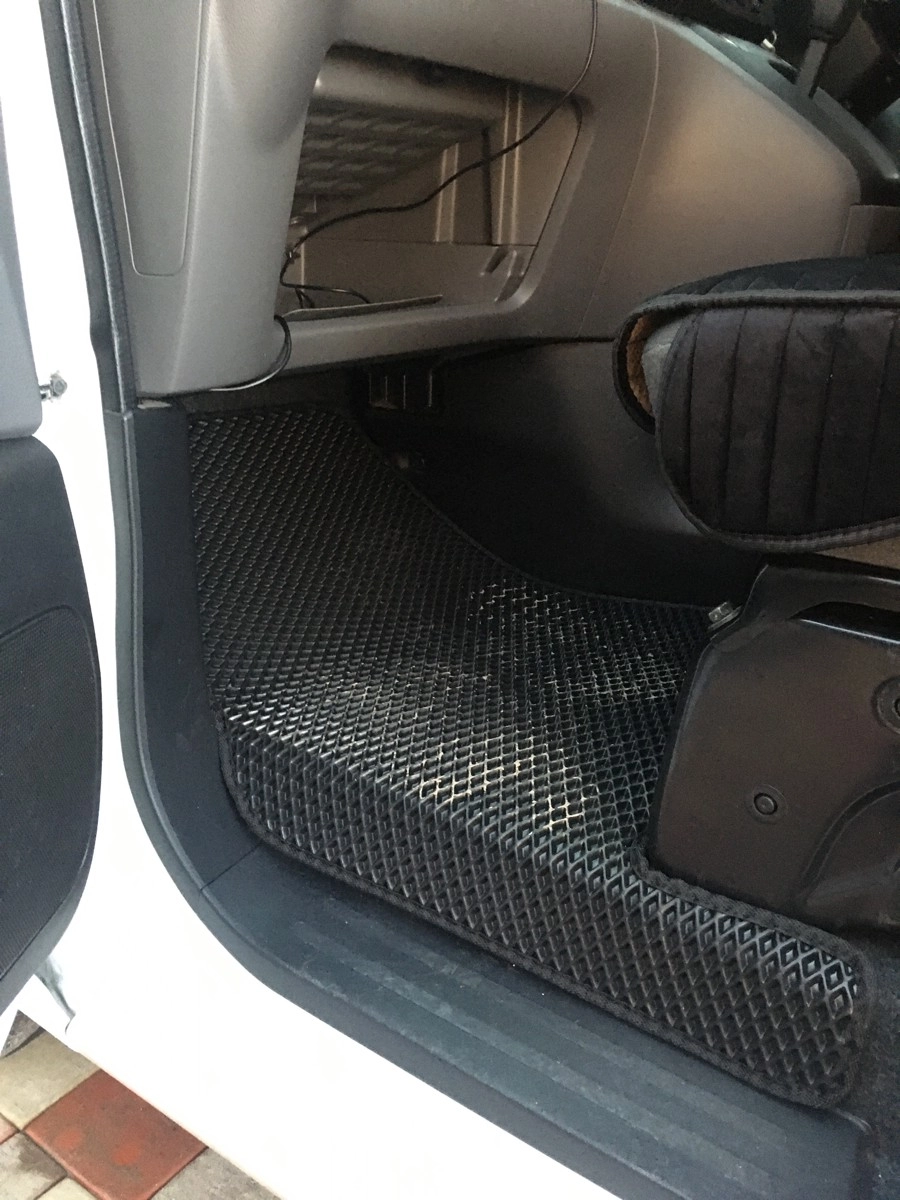 коврики эва для nissan-nv-200-pravyy-rul-2009-n-v_14-03-24_04-14-32_923.webp