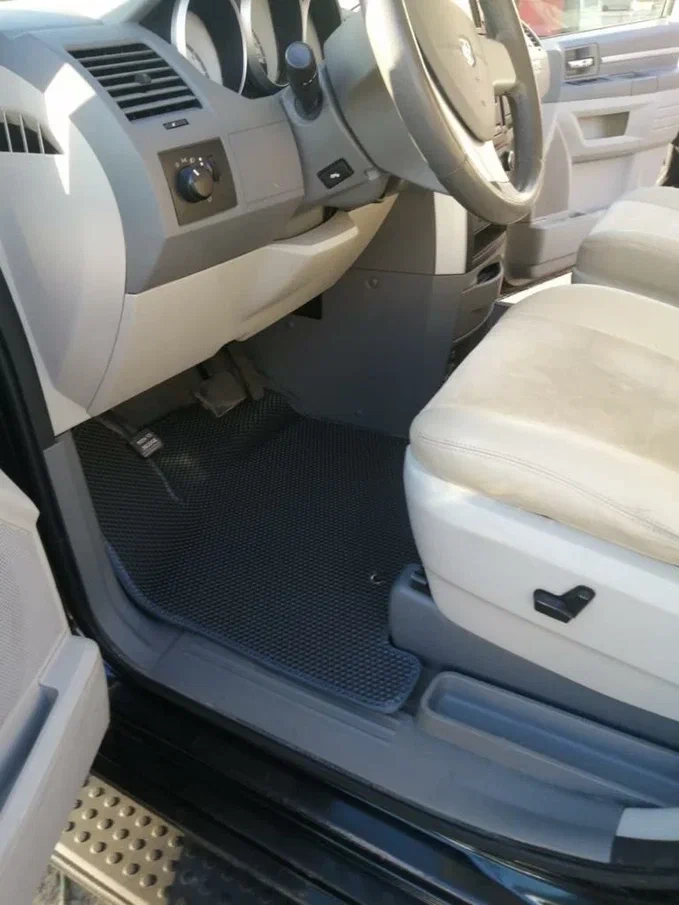 коврики эва для dodge-caravan-v-2007-2020_08-03-24_01-24-24_582.webp