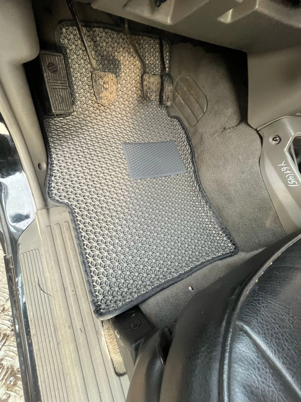коврики эва для nissan-patrol-y61-1997-2004_03-03-25_03-01-35_195.webp