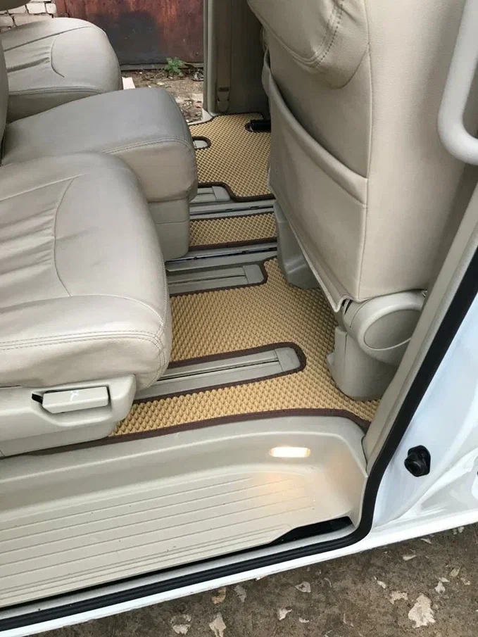коврики эва для nissan-elgrand-ii-2002-2010_13-04-24_03-08-29_901.webp